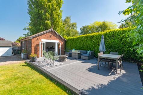 Rear Garden decking