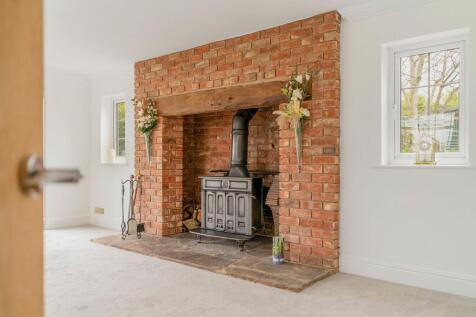 Lounge- fireplace
