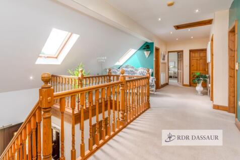 Galleried landing
