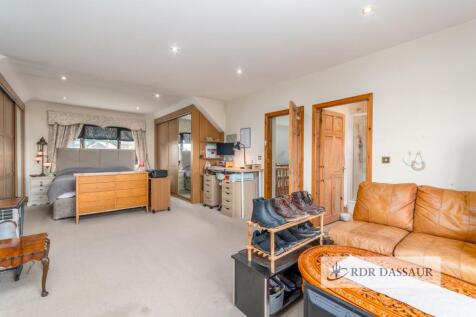 Principle bedroom