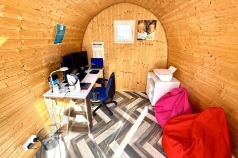 Garden Pod
