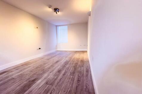Lounge / Kitchen