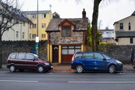 Coach House 20 Parad