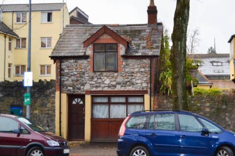 Coach House 20 Parad