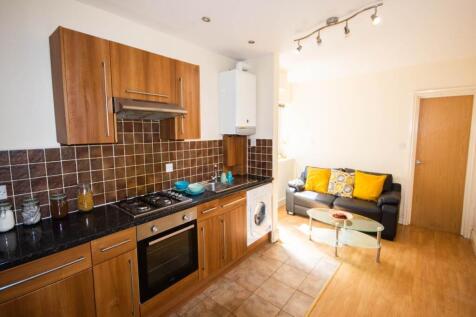 Flat 2, 1 Russell St