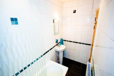 Flat 2, 1 Russell St