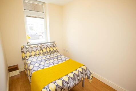 Flat 2, 1 Russell St