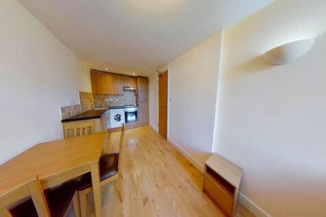 F4-5-Crwys-Road-1027