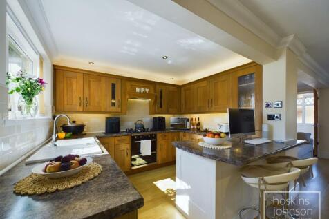 Living/Kitchen Area
