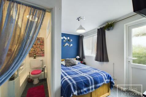 Home Office/Bedroom 4