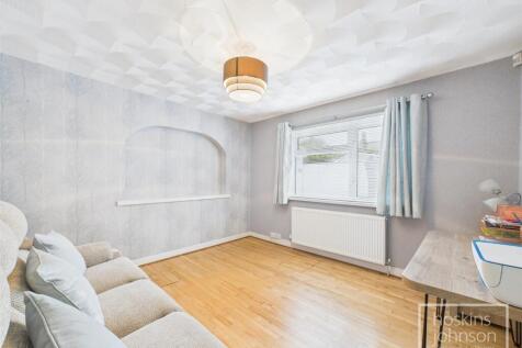 Sitting Room/Bedroom 1