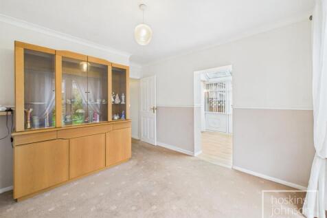 Dining Room/ Bedroom 3