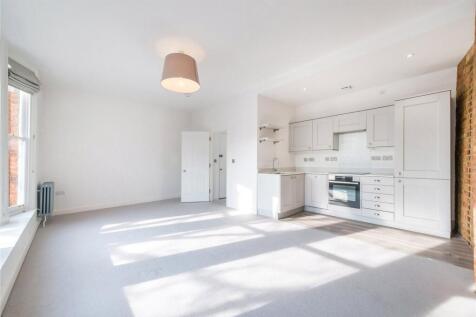 Living / Kitchen