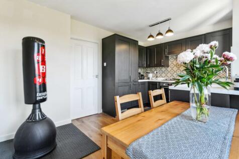 Kitchen/Dining Area