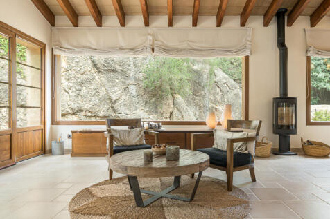 Calvia-5.jpg