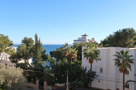 REI1101-Modern-high-end-apartment-with-sea-view...