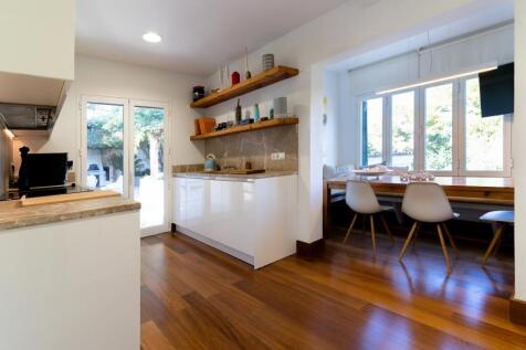 Kitchen-2.jpg