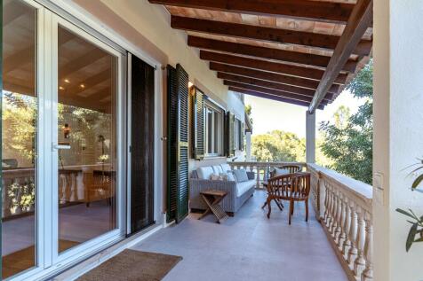 Patio-2.jpg