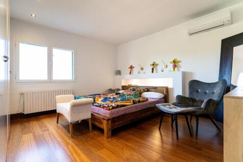 Bedroom-2.jpg