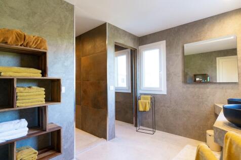 Bathroom-1.jpg