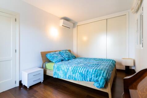 Bedroom_2.jpg