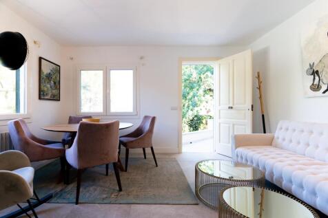 STUDIO_Living Room-1.jpg