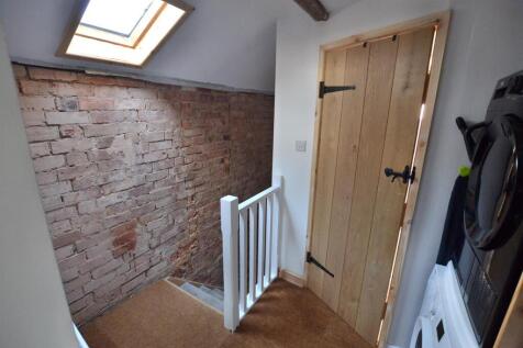 Leicester Road - The Flat (7).JPG