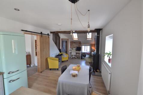 Leicester Road - The Flat (10).JPG