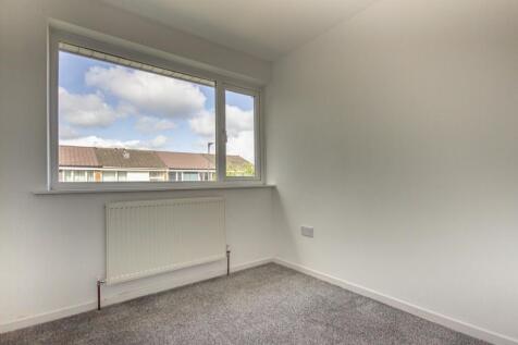 Bedroom 1 (2)