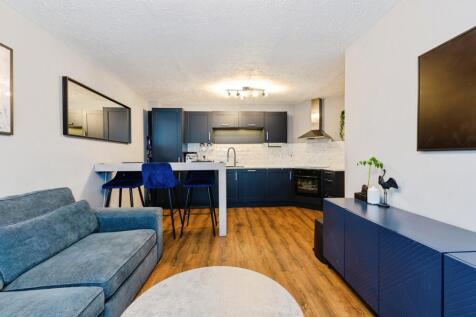 Lounge/Kitchen