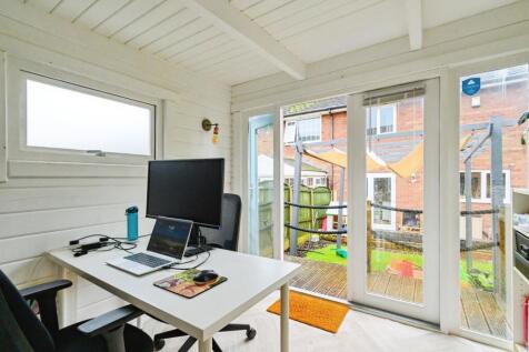 Office/Summer House