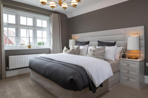 The Cambridge - Main bedroom