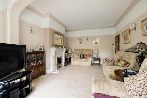 Bressey Grove E18