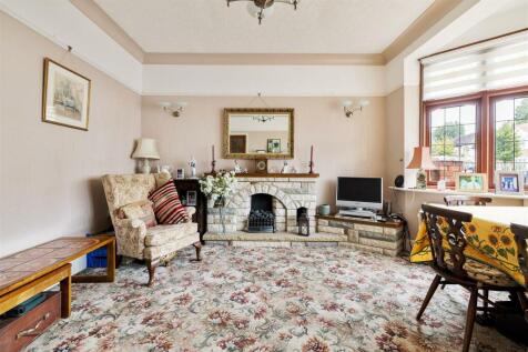Bressey Grove E18