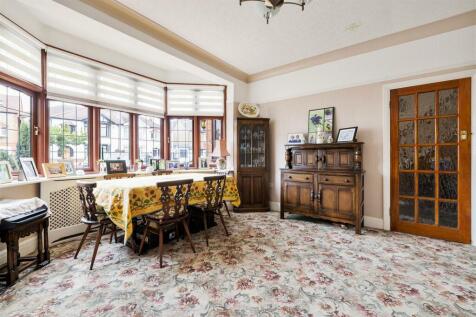 Bressey Grove E18