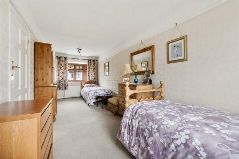 Bressey Grove E18