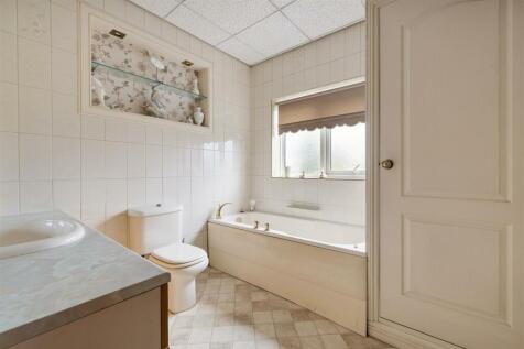 Bressey Grove E18
