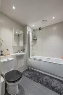Becket Close, E18