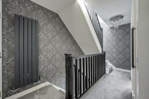 Becket Close, E18