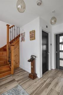 Fullwell Road, IG5