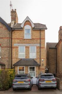 Chelmsford Road, E18
