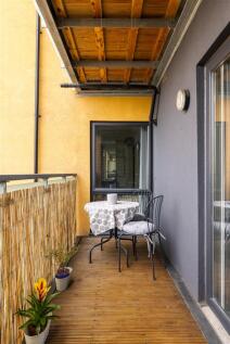 Chigwell Road, E18
