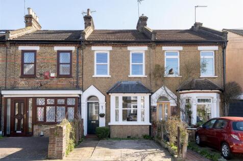 Peel Road, E18