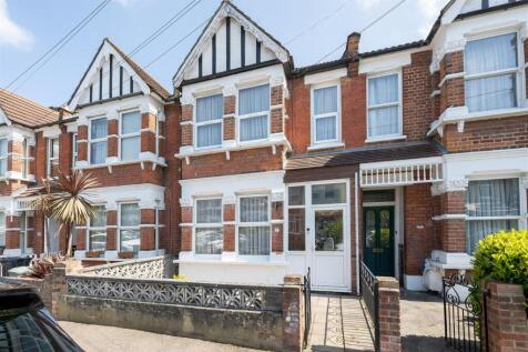 Wynndale Road, E18