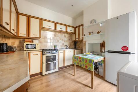 Wynndale Road, E18