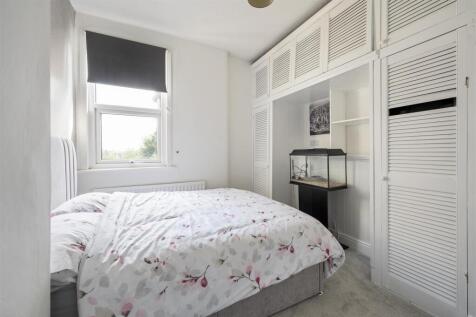 Wynndale Road, E18
