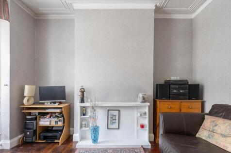 Wynndale Road, E18
