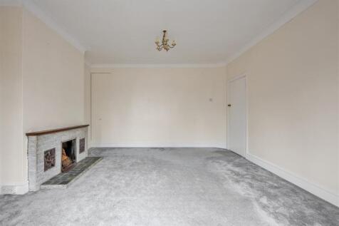 Wordsworth Avenue, E18