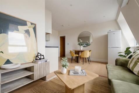 Eastwood close E18