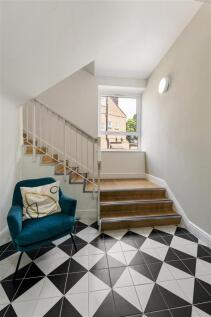 Eastwood close E18